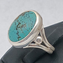 Load image into Gallery viewer, Turquoise Spiderweb Gemstone Ring