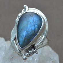 Load image into Gallery viewer, Labradorite Blue Gemstone Silver Ring