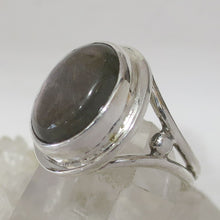 Load image into Gallery viewer, Labradorite Purple Red Gemstone Ring
